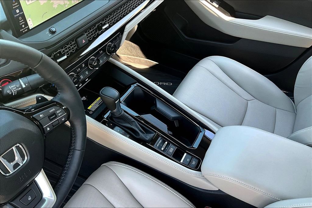 Certified 2025 Honda Accord Touring image 18