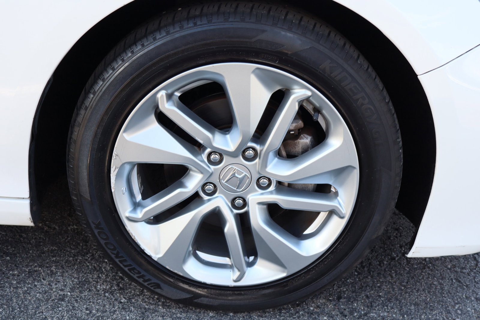 Used 2018 Honda Accord LX image 37