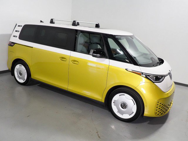 Used 2025 Volkswagen ID. Buzz 1st Edition image 13