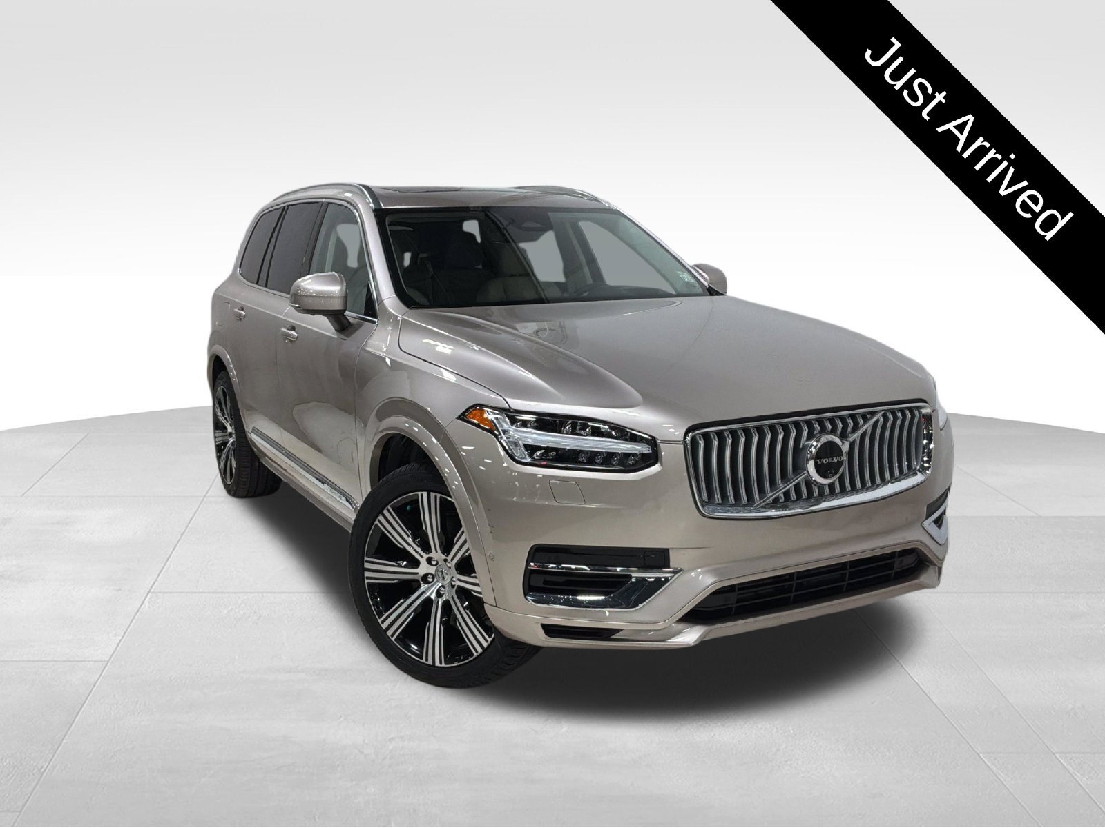 Certified 2024 Volvo XC90 T8 Ultimate AWD/4WD image 1