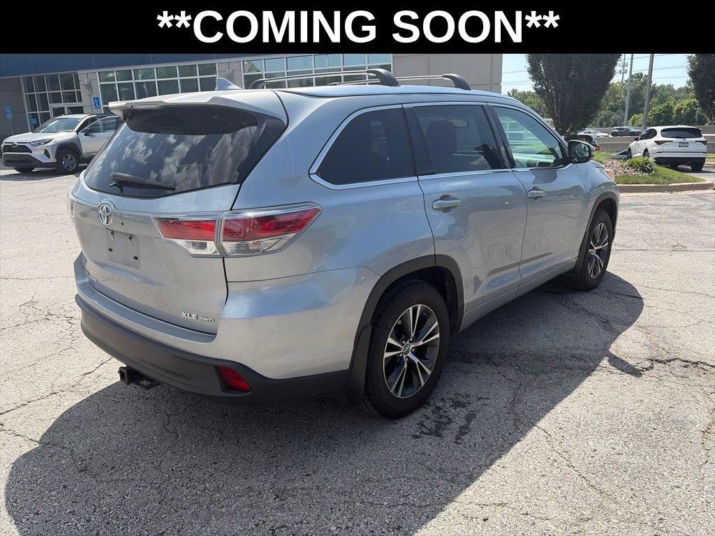 Used 2016 Toyota Highlander XLE AWD/4WD image 5