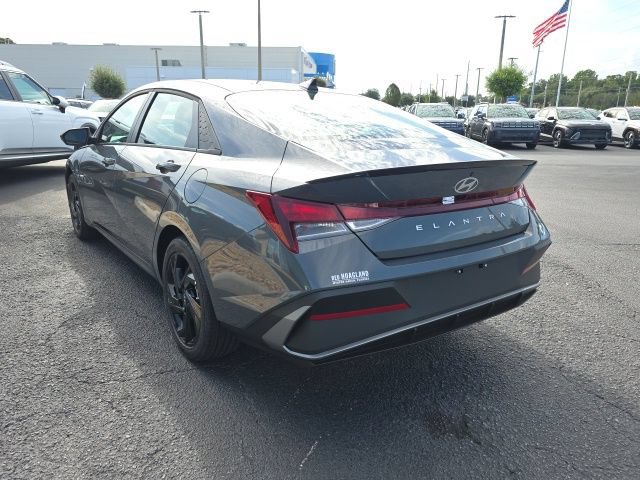 Certified 2026 Hyundai Elantra Sport FWD image 3