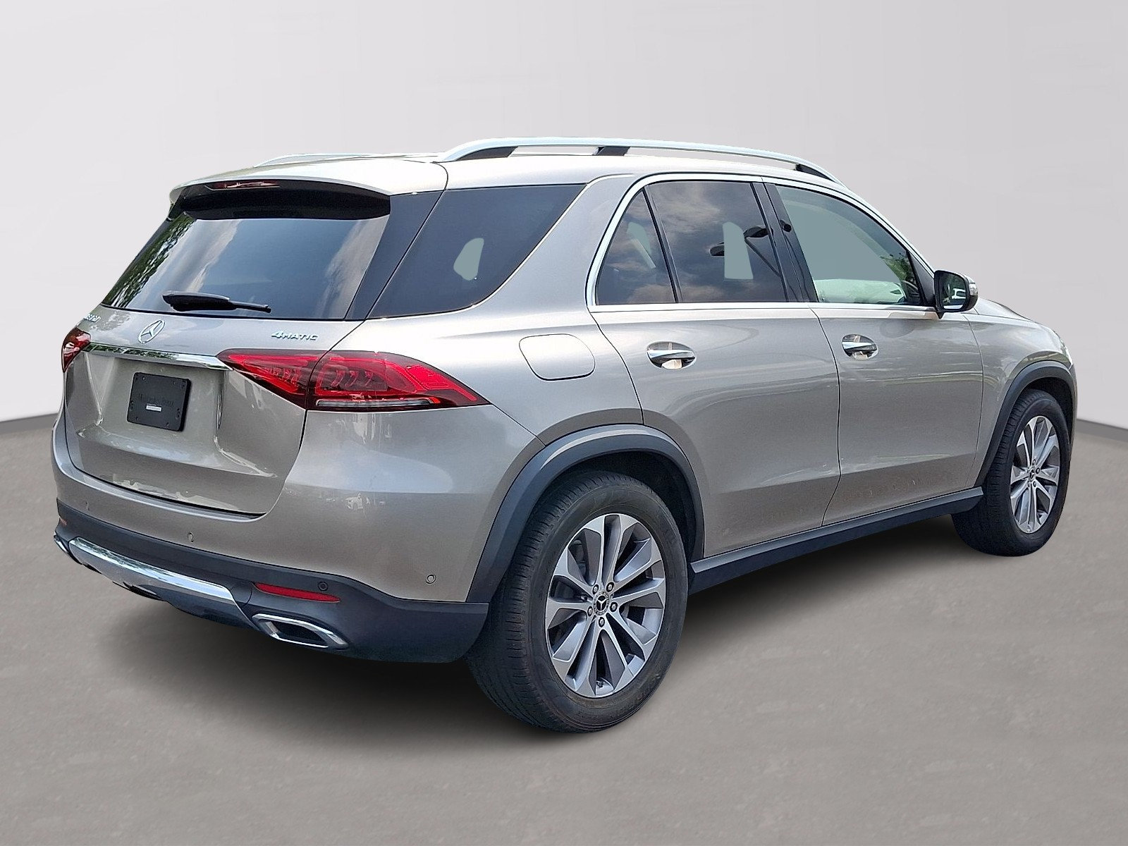Used 2020 Mercedes-Benz GLE 350 4MATIC image 4