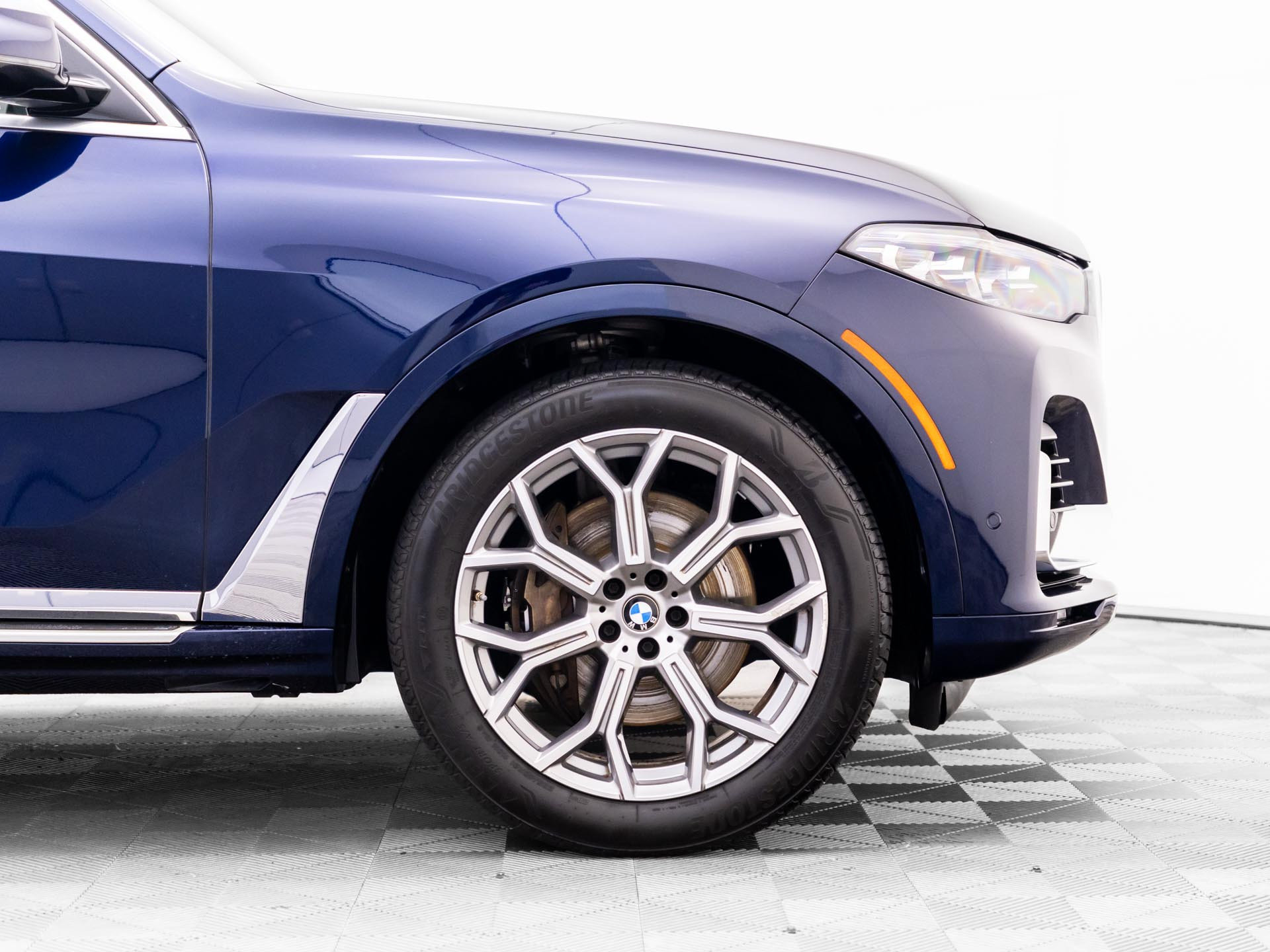 Used 2021 BMW X7 xDrive40i w/ Executive Package 2 AWD/4WD image 40