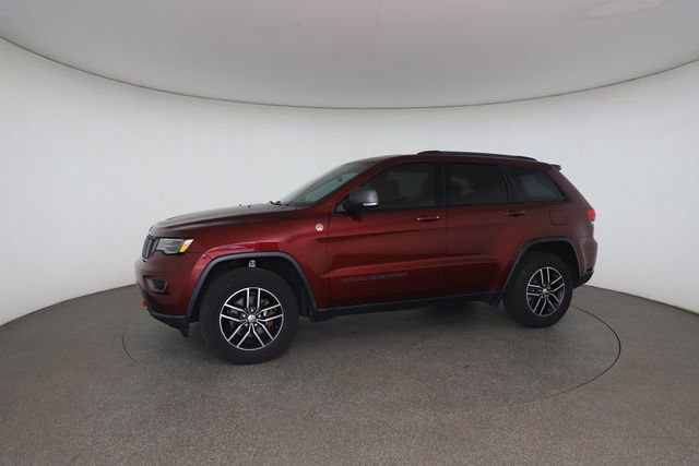 Used 2017 Jeep Grand Cherokee Trailhawk w/ Trailhawk Luxury Group AWD/4WD image 5