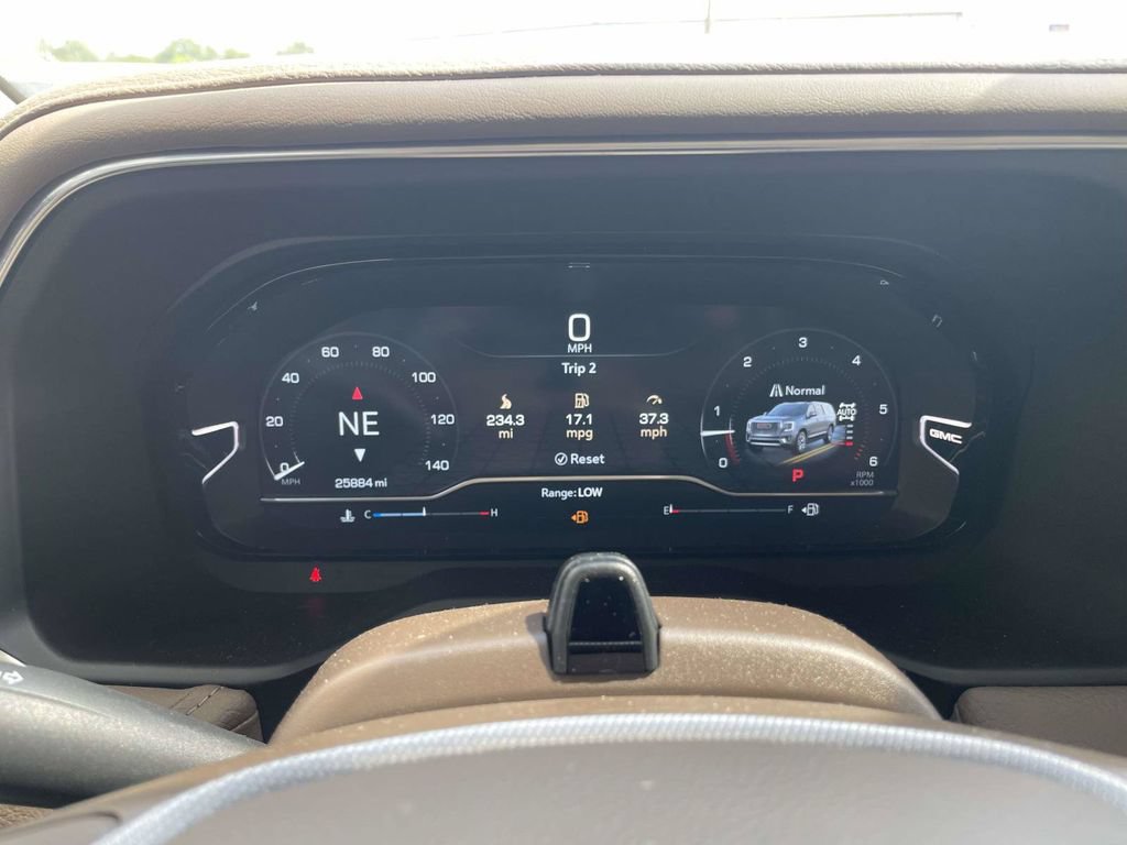 Used 2024 GMC Yukon XL Denali w/ Denali Reserve Package AWD/4WD image 30