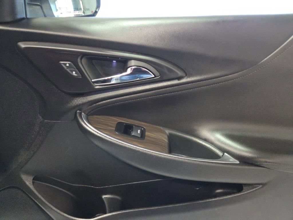 Used 2024 Chevrolet Malibu LT image 19