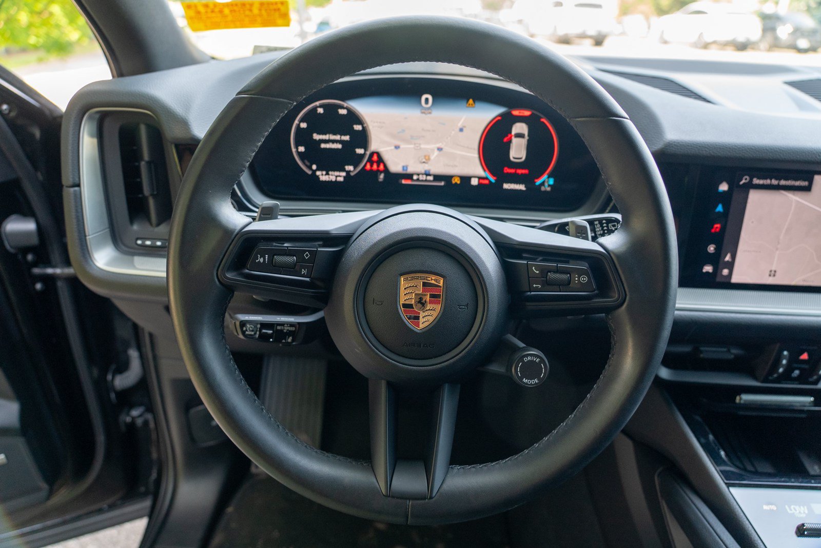 Certified 2025 Porsche Cayenne AWD/4WD image 22