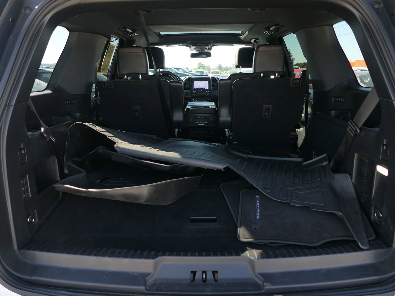 Used 2021 Ford Expedition Limited image 28