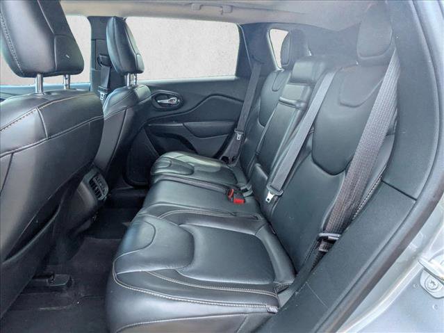 Used 2017 Jeep Cherokee Limited AWD/4WD image 12