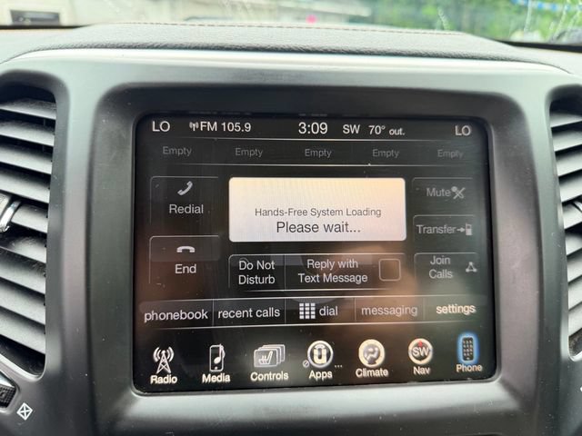 Used 2016 Jeep Cherokee Limited w/ Luxury Group AWD/4WD image 19