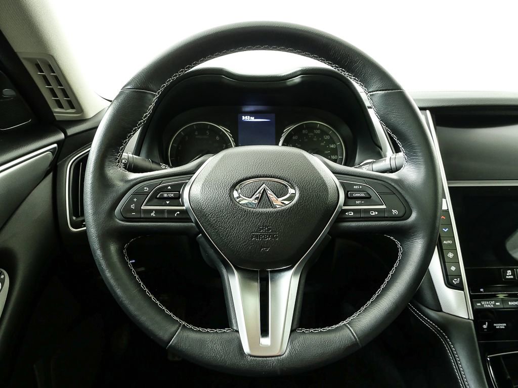 Used 2019 INFINITI Q50 Luxe w/ Essential Package (3.0T Luxe) image 9