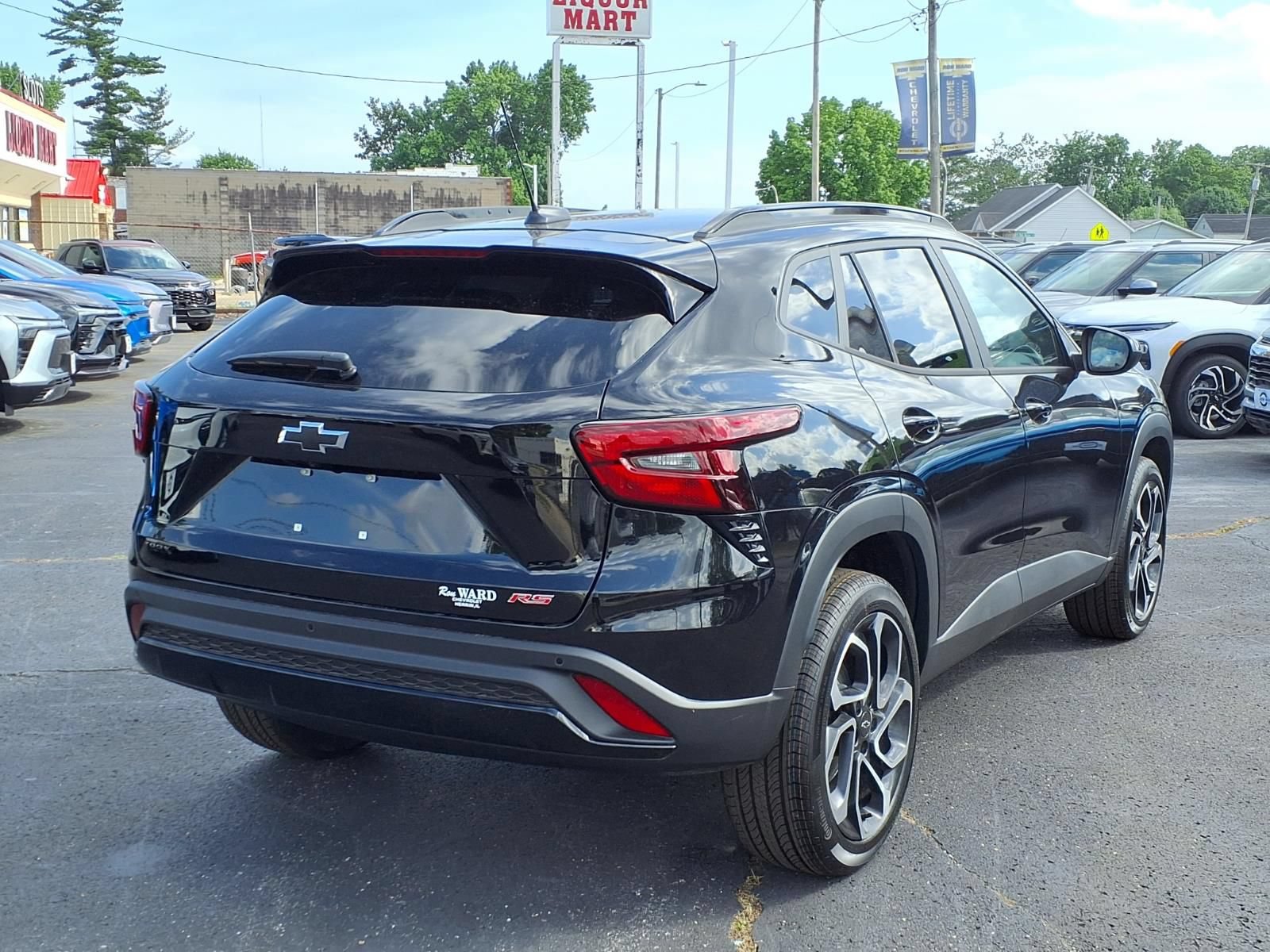 New 2026 Chevrolet Trax RS w/ Driver Confidence Package FWD image 2
