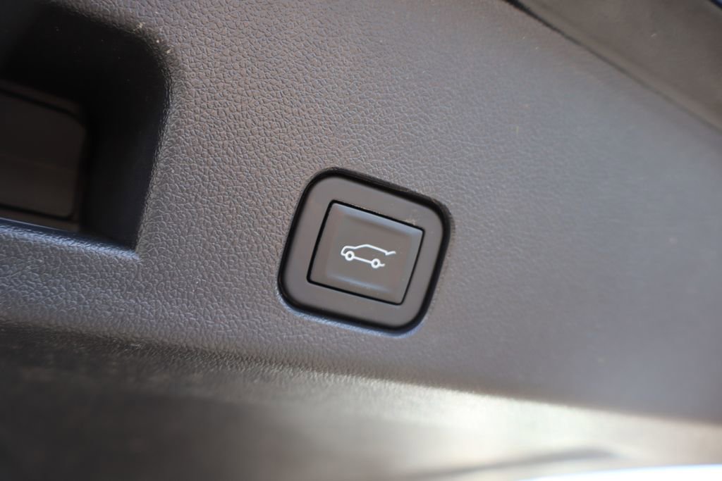 Used 2024 Chevrolet Traverse RS w/ LPO, Floor Liner Package image 45