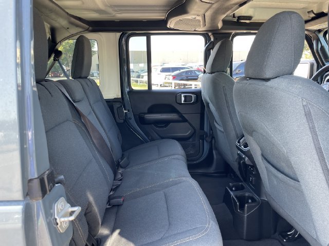 Used 2024 Jeep Wrangler Unlimited Sahara AWD/4WD image 28