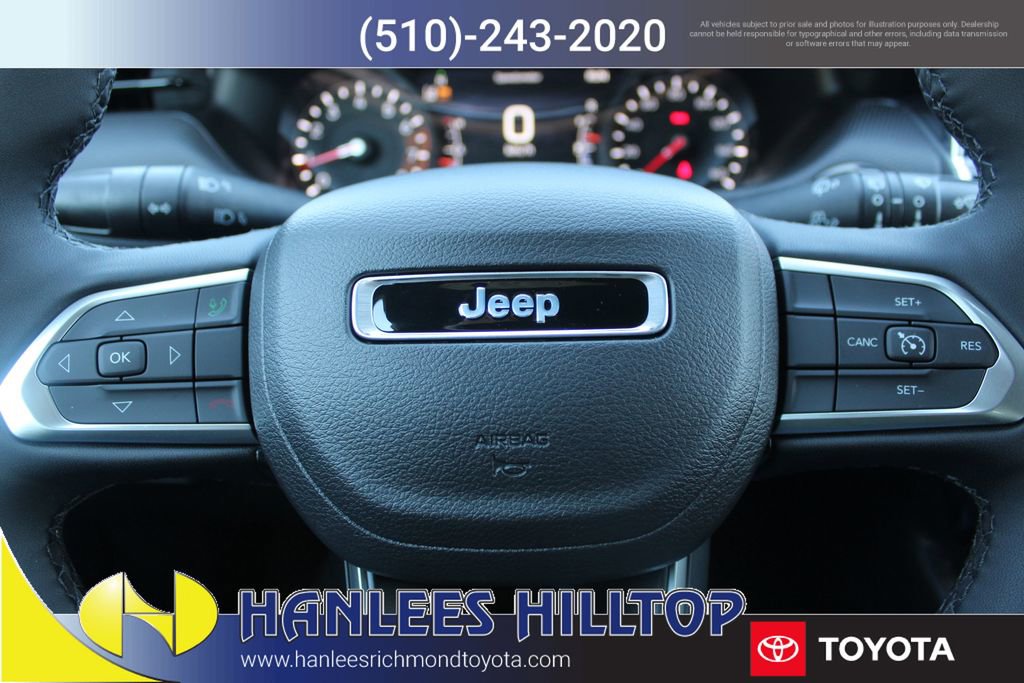 Used 2026 Jeep Compass Latitude image 27