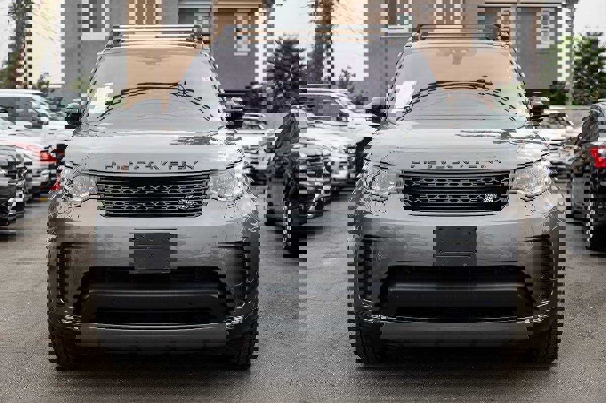 Used 2019 Land Rover Discovery HSE image 2