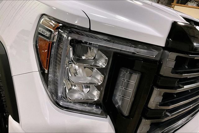 Used 2023 GMC Sierra 2500 AT4 w/ AT4 Preferred Package image 4