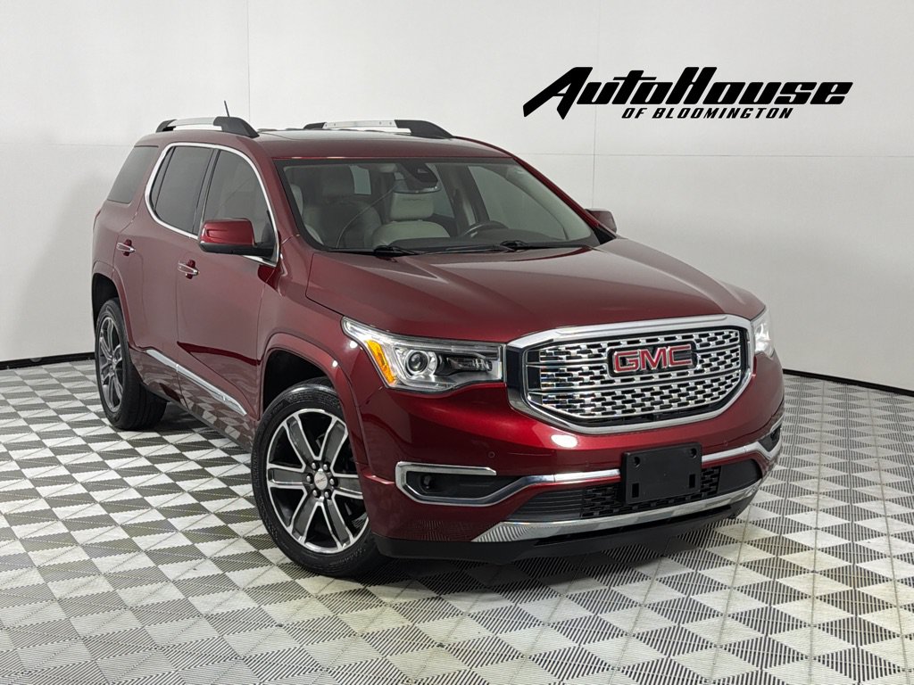 Used 2017 GMC Acadia Denali w/ Technology Package FWD image 1
