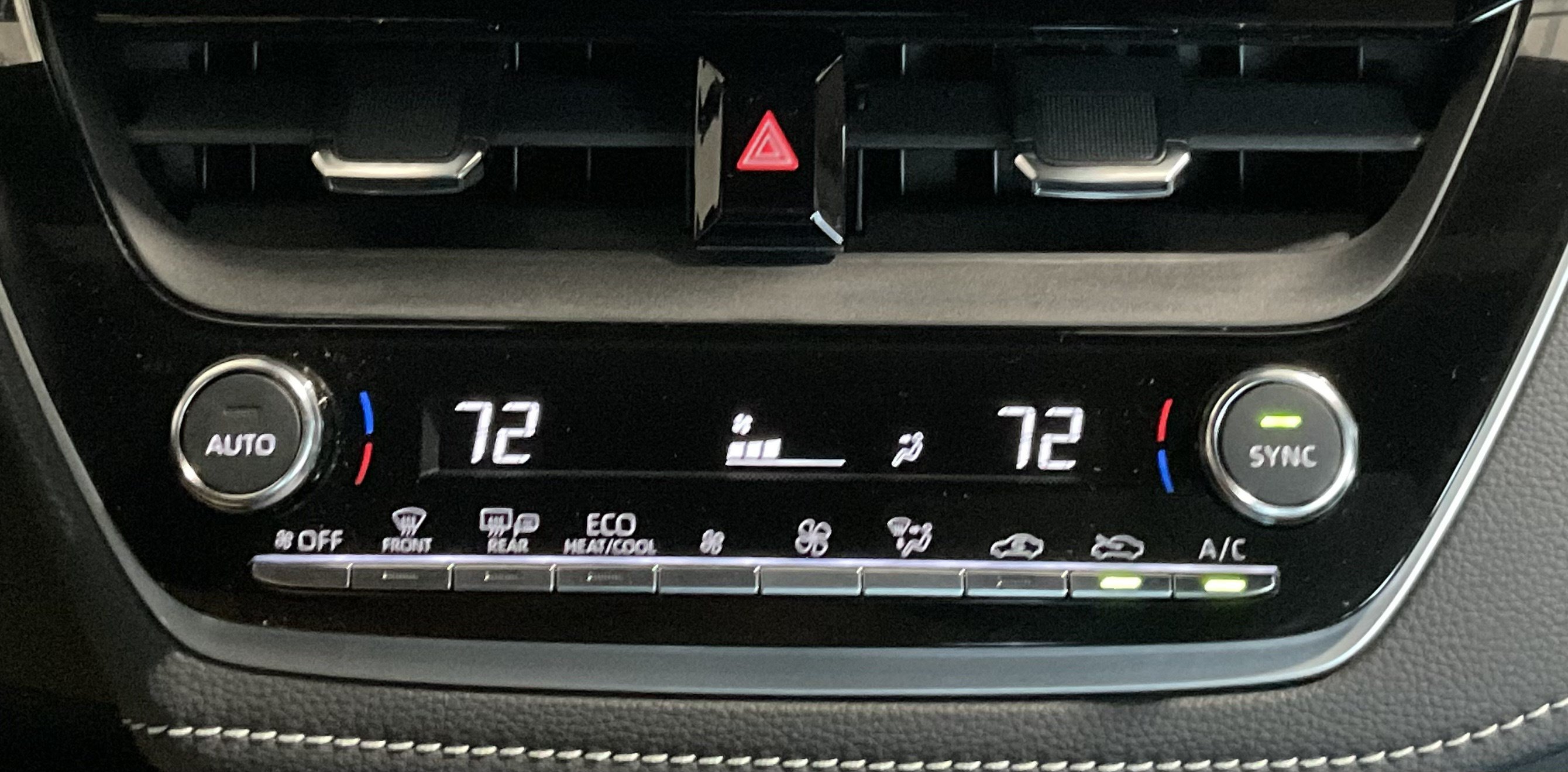 Used 2025 Toyota Corolla XSE FWD image 15