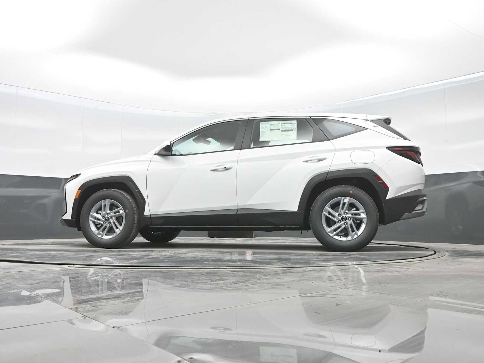 New 2026 Hyundai Tucson SE image 25