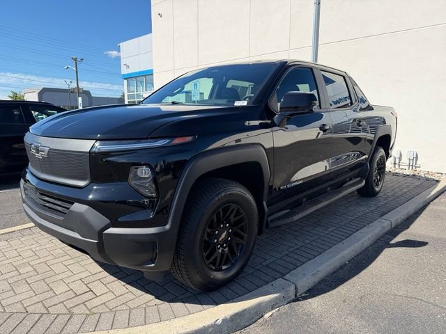 Certified 2024 Chevrolet Silverado EV W/T AWD/4WD image 3