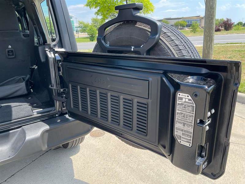 Used 2023 Jeep Wrangler Unlimited Sport AWD/4WD image 88