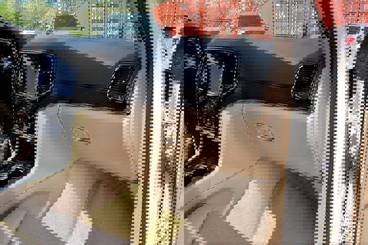 Used 2020 Jeep Grand Cherokee Overland image 17