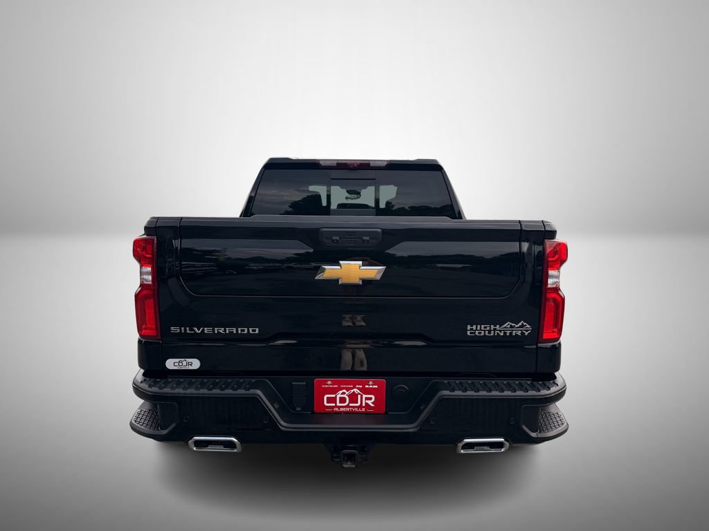 Used 2025 Chevrolet Silverado 1500 High Country w/ High Country Premium Package AWD/4WD image 9