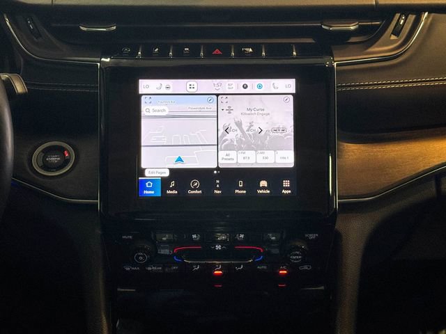 Used 2022 Jeep Grand Cherokee Overland w/ Luxury Tech Group IV image 32