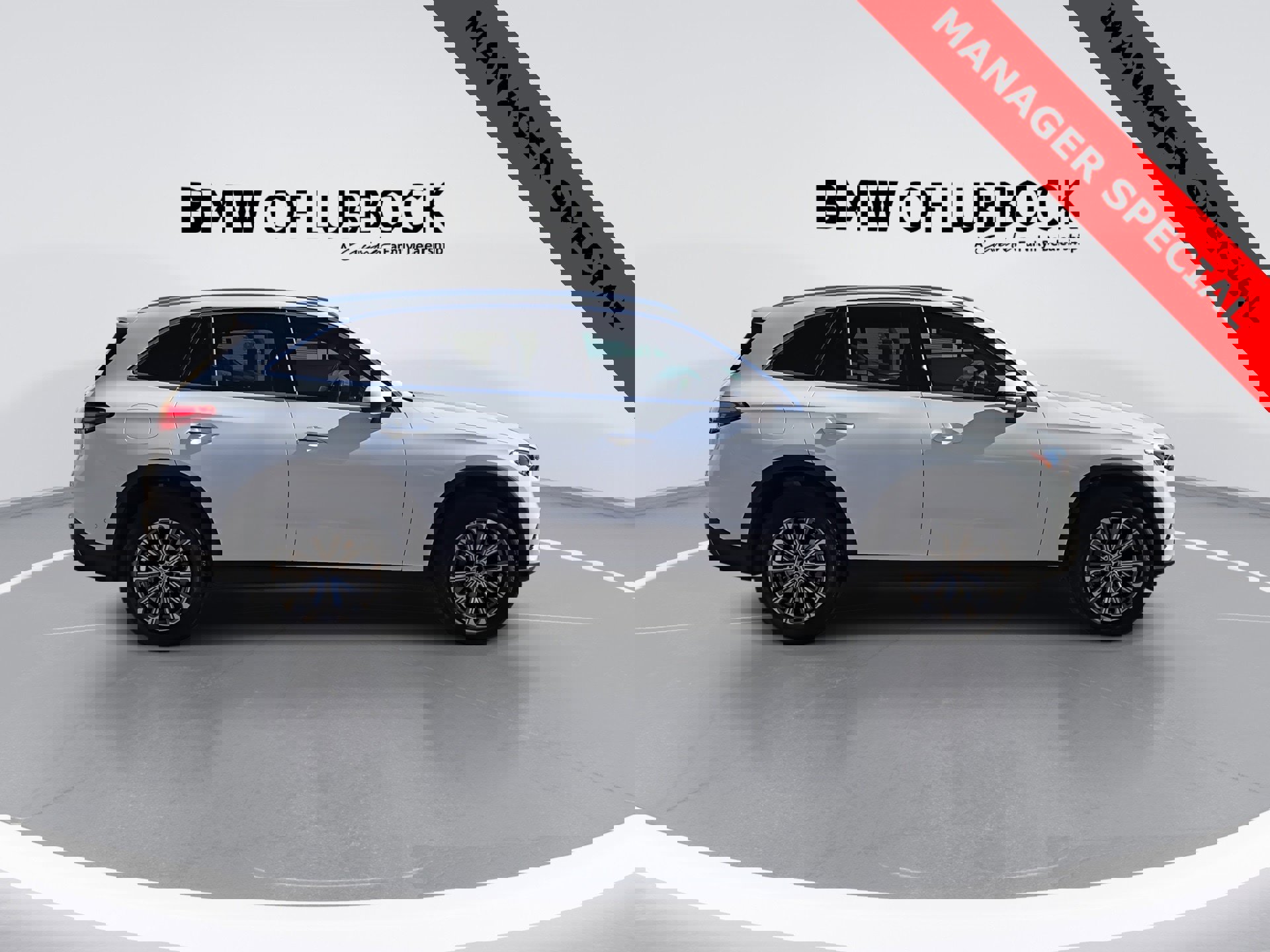 Used 2025 Mercedes-Benz GLC 300 4MATIC image 9