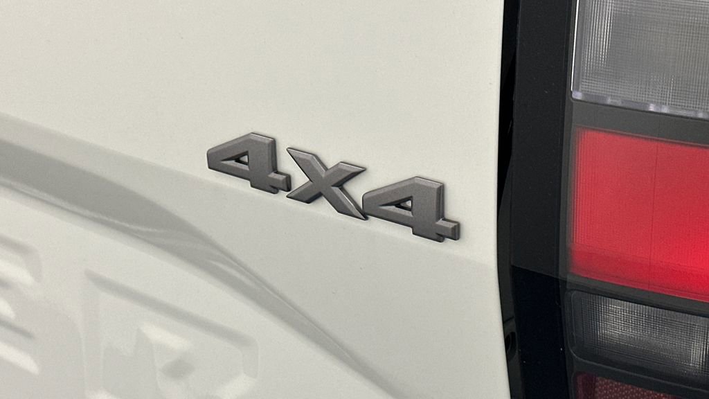 Used 2025 Nissan Frontier SV w/ SV Convenience Package image 19