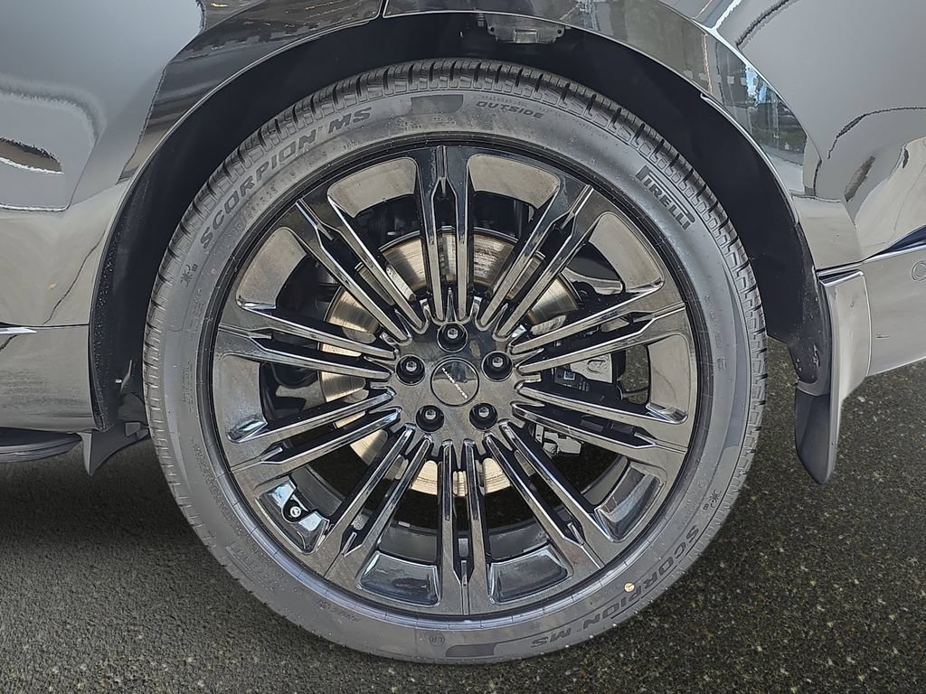 New 2026 Land Rover Range Rover Long Wheelbase Autobiography AWD/4WD image 35