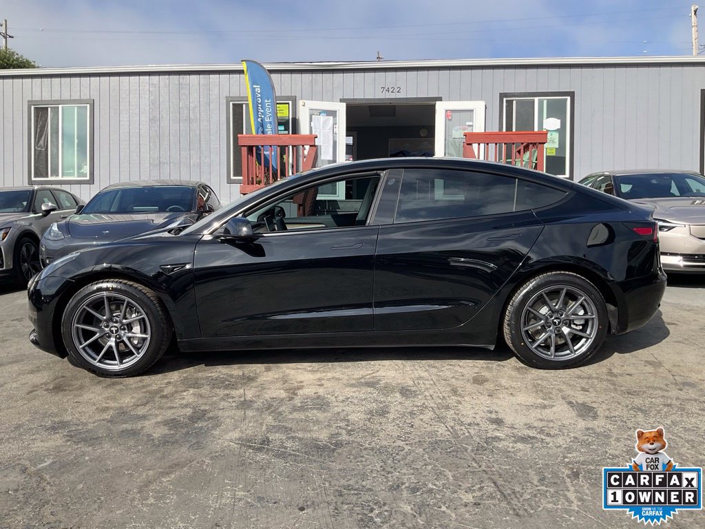 Used 2023 Tesla Model 3 Standard Range RWD image 5