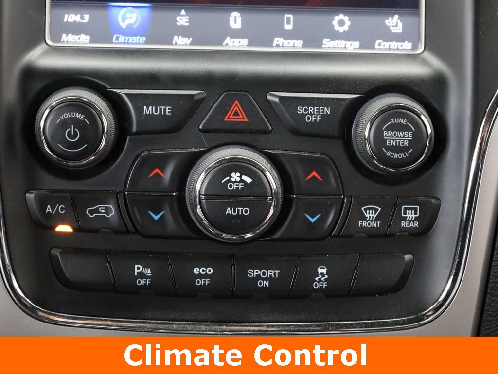 Used 2018 Jeep Grand Cherokee Limited w/ Luxury Group II image 15