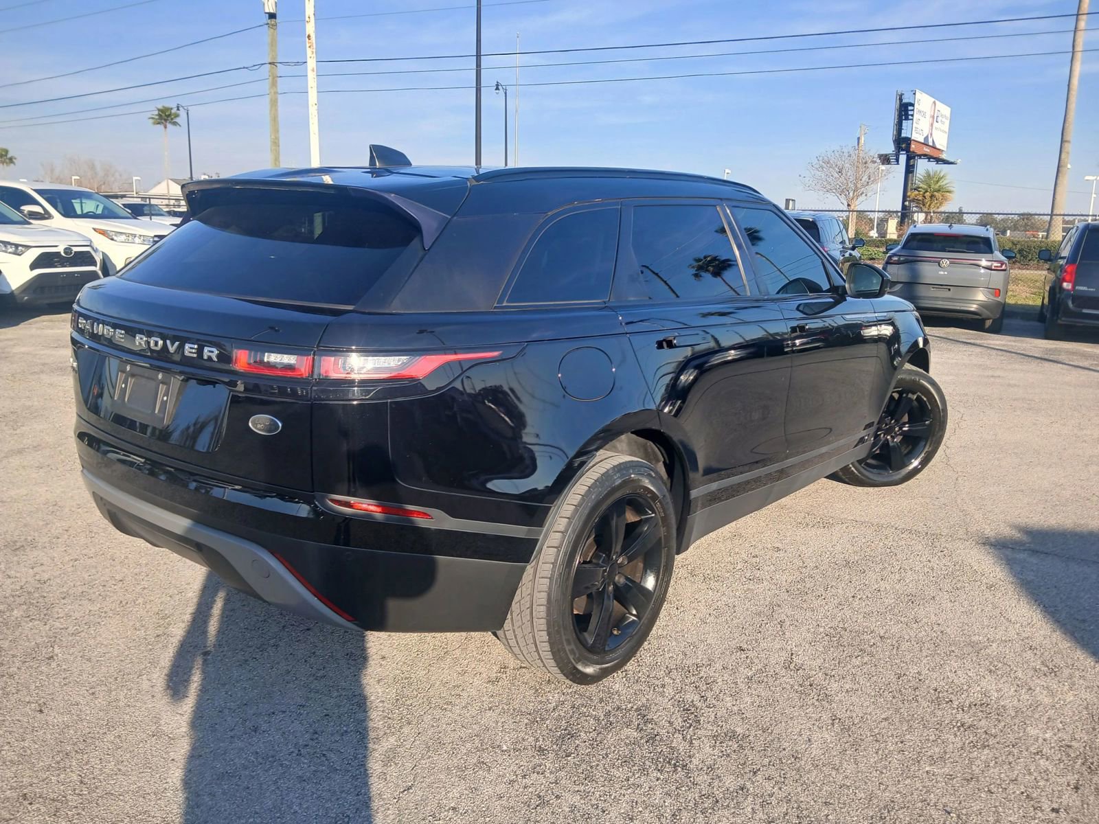 Used 2018 Land Rover Range Rover Velar S image 2