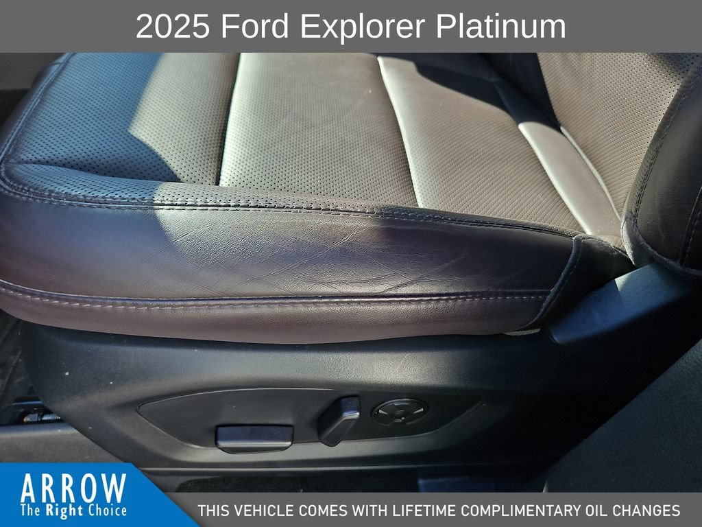 Used 2025 Ford Explorer Platinum w/ Ultimate Package AWD/4WD image 23