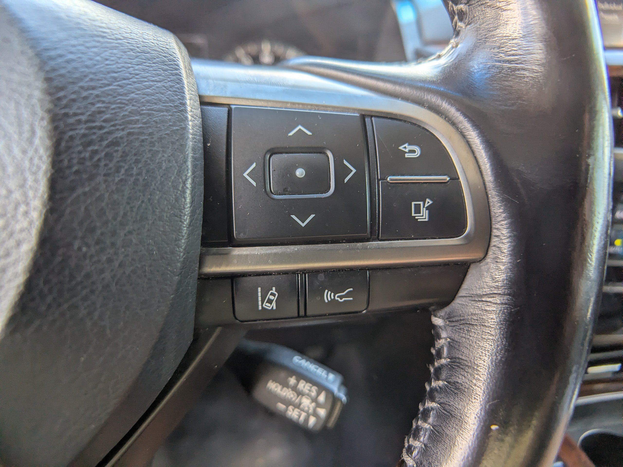 Used 2017 Lexus LX 570 4WD image 30