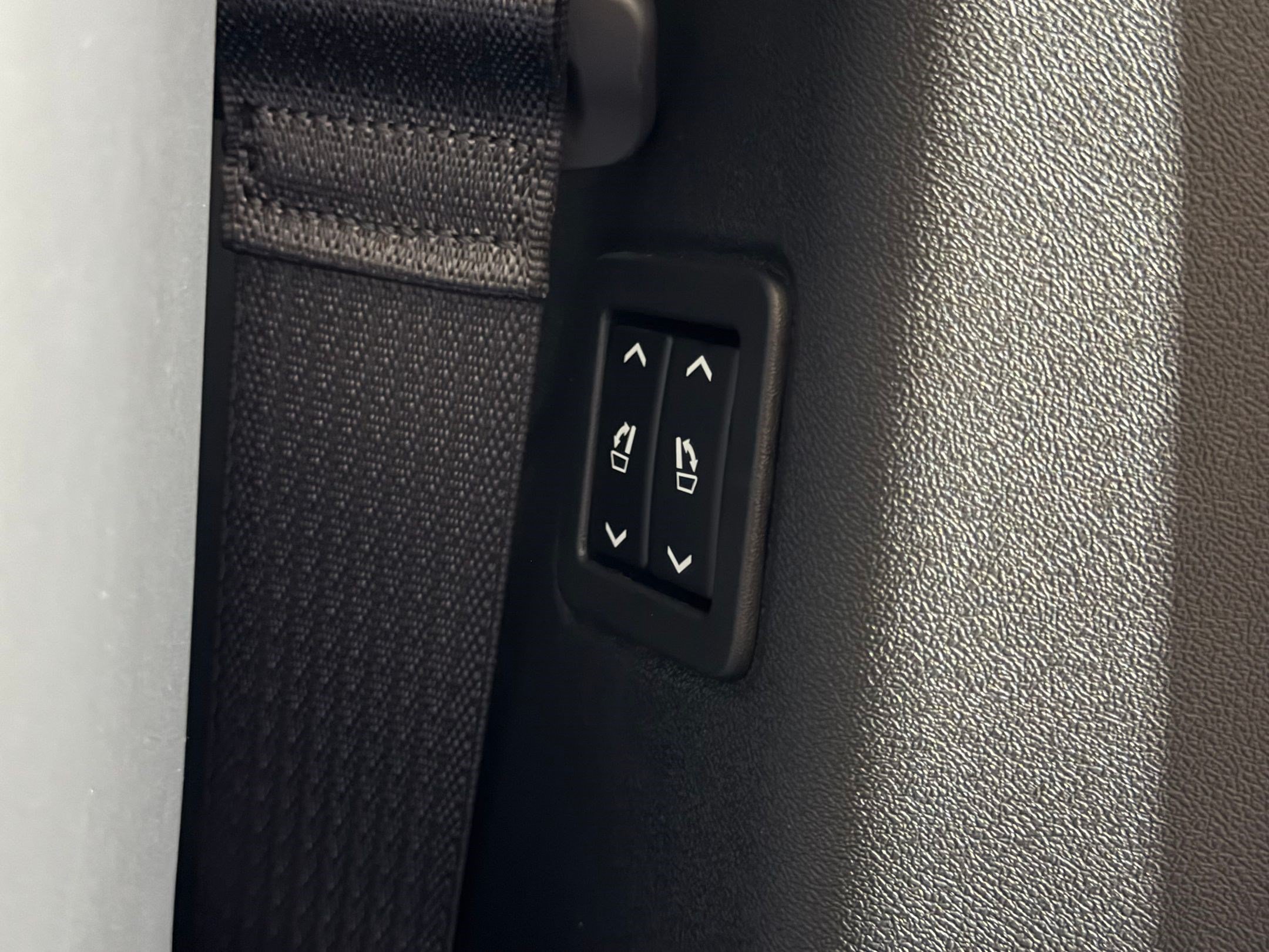 New 2027 Cadillac Vistiq Platinum AWD/4WD image 24