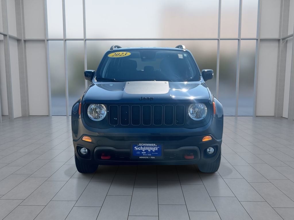 Used 2023 Jeep Renegade Trailhawk AWD/4WD image 3
