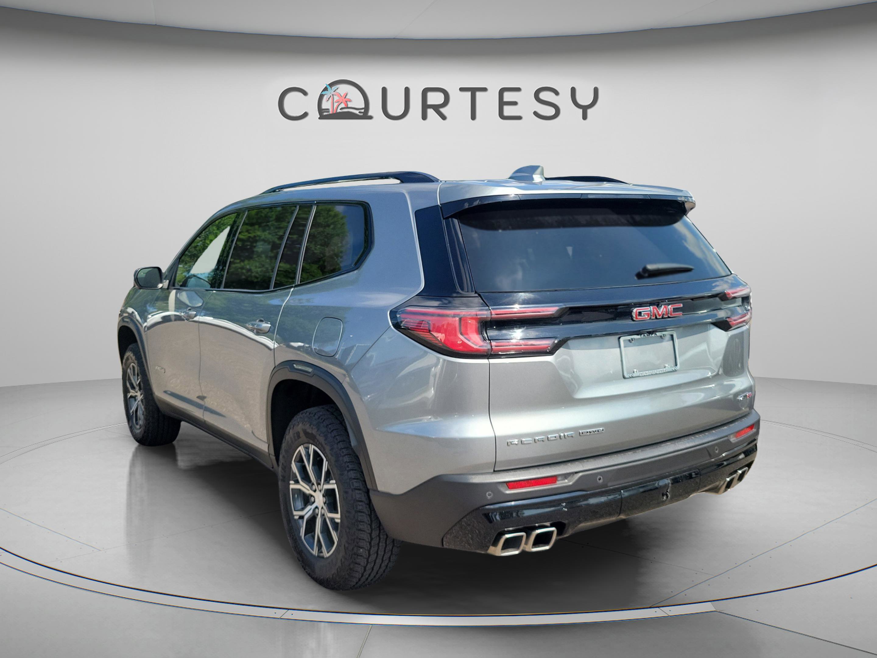 Used 2024 GMC Acadia AT4 w/ Luxury Package AWD/4WD image 2