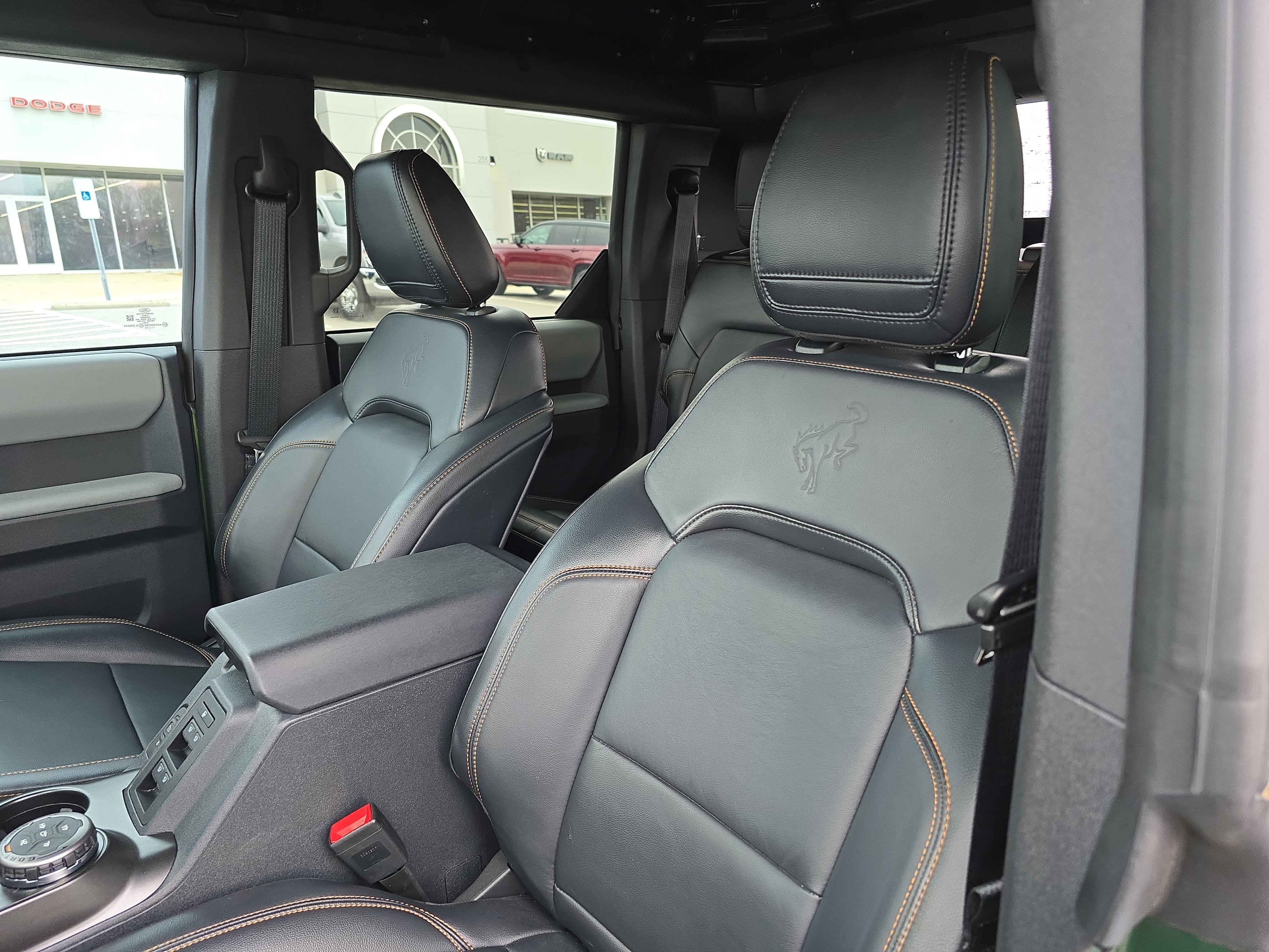 Used 2023 Ford Bronco Badlands image 20