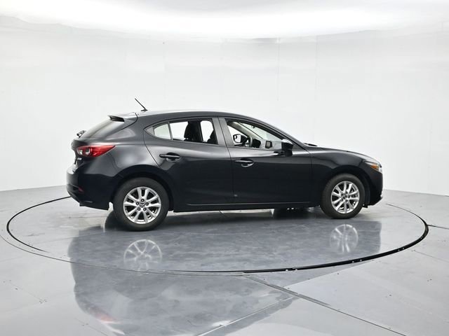 Used 2017 MAZDA MAZDA3 Sport image 2