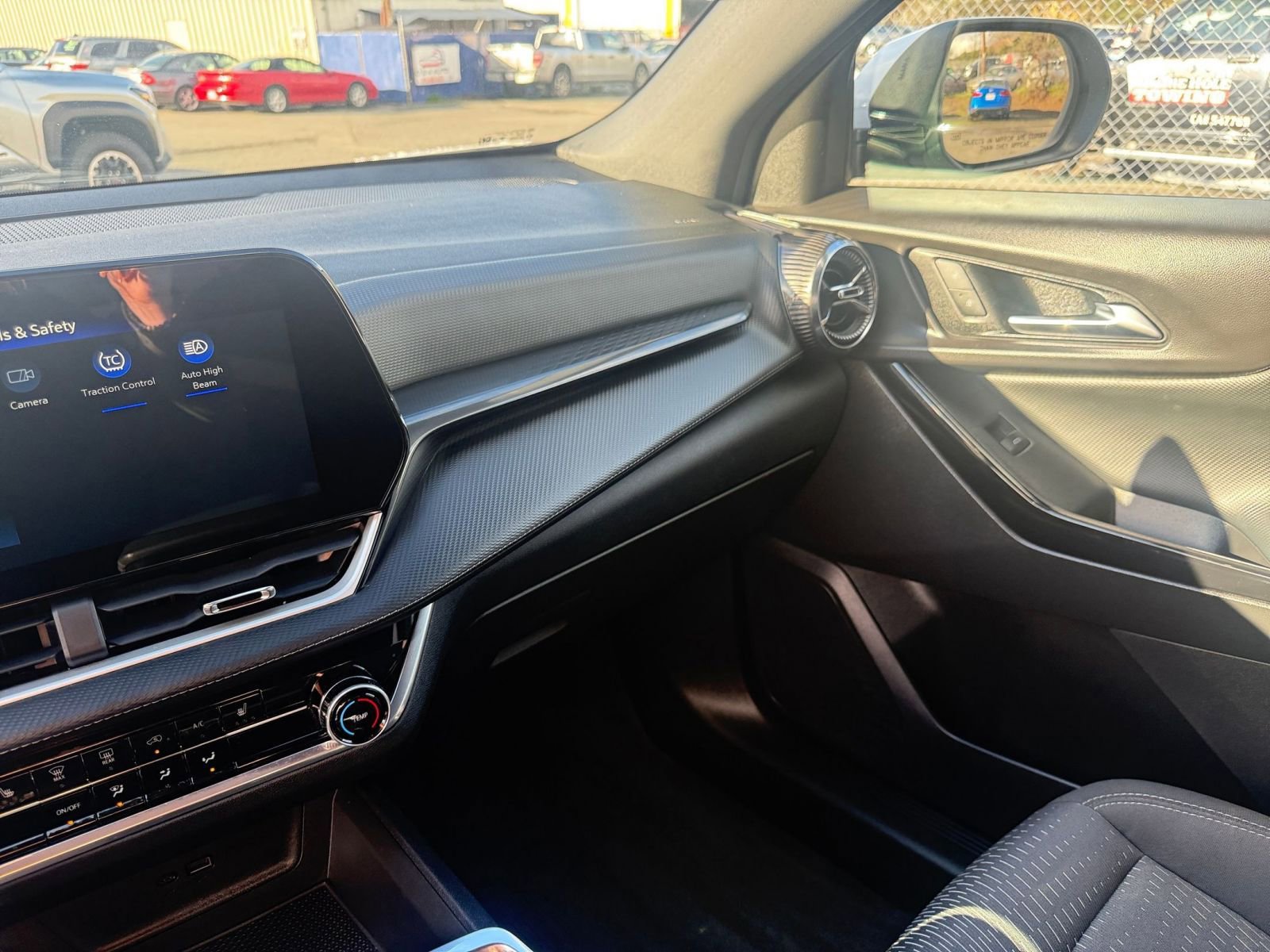 Used 2025 Chevrolet Equinox LT image 35