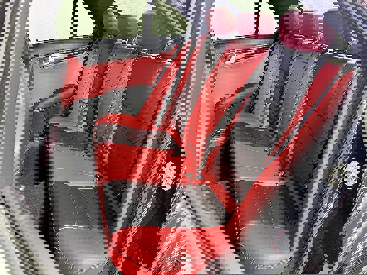 Used 2012 Mercedes-Benz C 63 AMG Sedan image 28