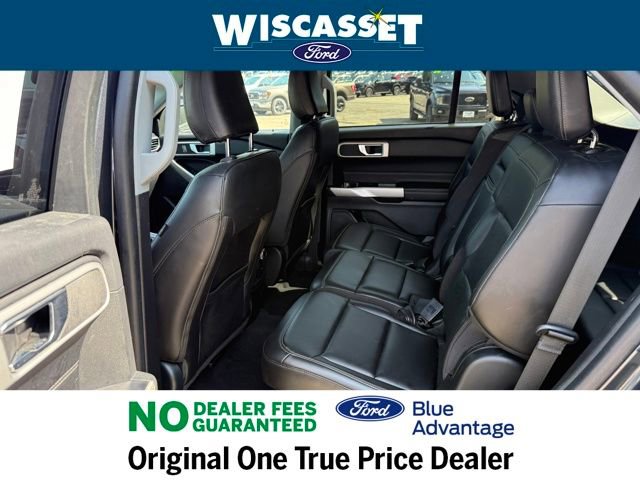 Certified 2022 Ford Explorer XLT w/ Equipment Group 202A image 5