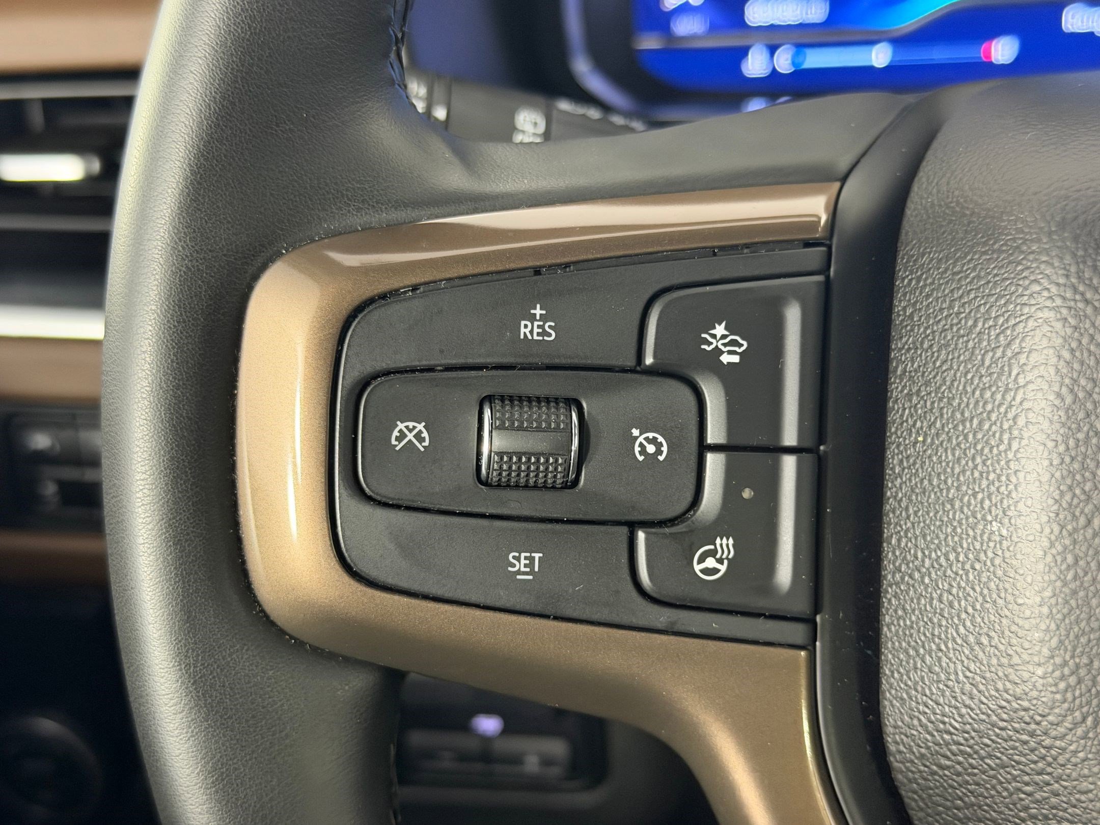 Used 2023 Chevrolet Tahoe High Country RWD image 14