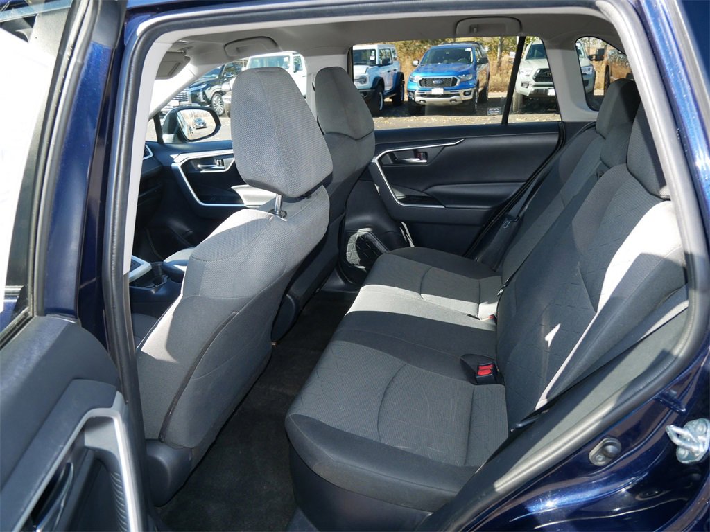 Used 2020 Toyota RAV4 XLE image 12