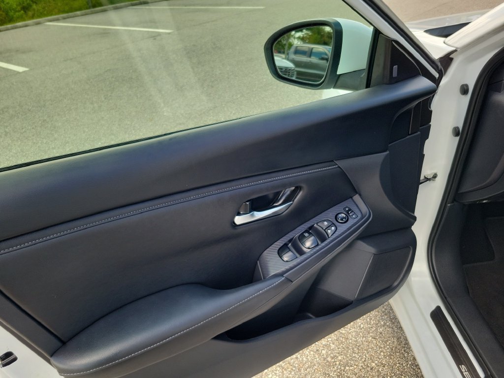 Certified 2024 Nissan Sentra SV FWD image 18