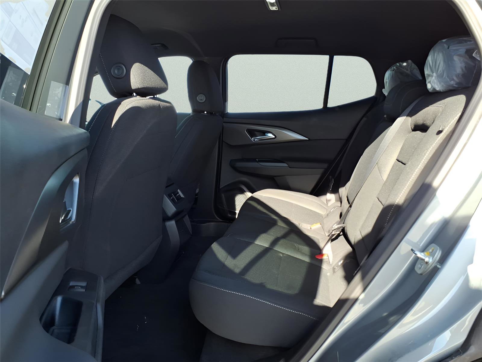 New 2026 Chevrolet Equinox EV LT w/ LPO, All-Weather Mat Package FWD image 9